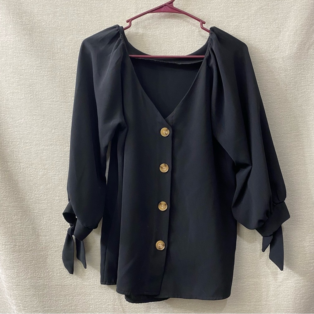 3/4 Lantern Tie Sleeve Women's Top Button Detail
